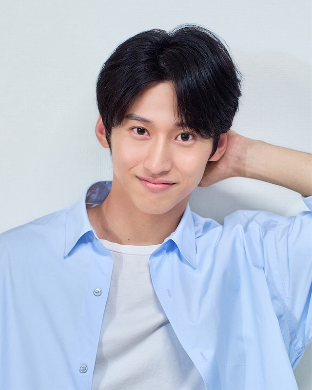 ���׉�