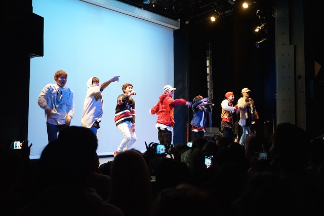 0418�uShout out to 300!�v